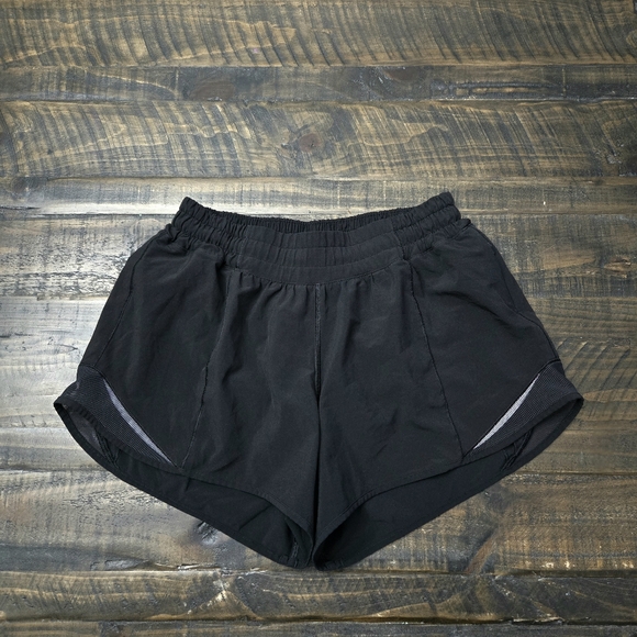 LULULEMON‎ Hotty Hot Shorts | 6 - Picture 1 of 6